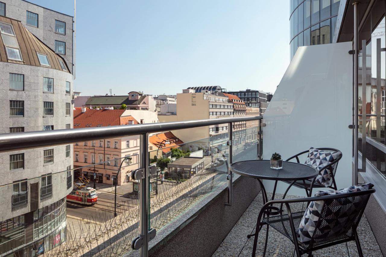 Prague Marriott Hotel Ngoại thất bức ảnh A balcony in Vienna