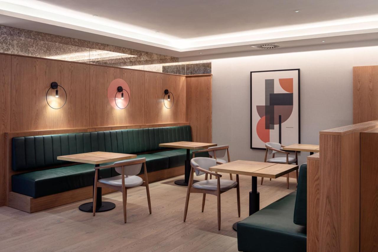 Prague Marriott Hotel Ngoại thất bức ảnh The interior of the new restaurant