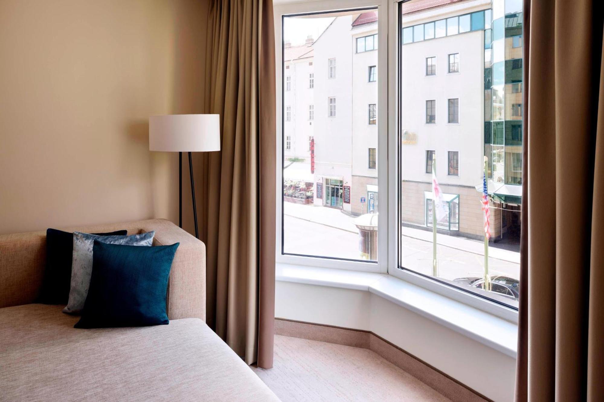 Prague Marriott Hotel Ngoại thất bức ảnh A room at the hotel